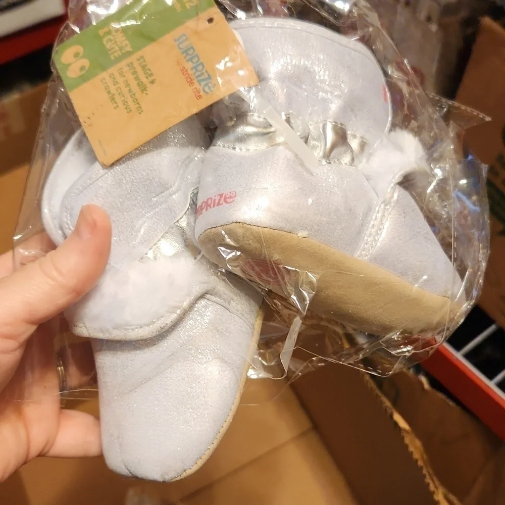 Stride Rite Shoes 6 - 12 month booties shoe boots white faux fur surprise baby